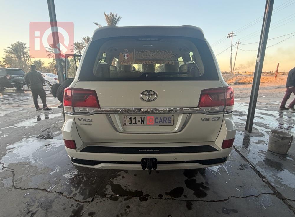 تويوتا لاندكروزر